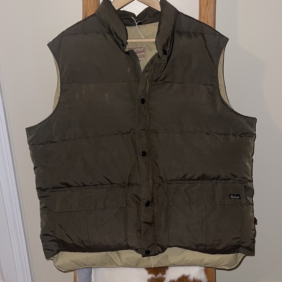 Woolrich Insulated Vest - Picture 2 of 5